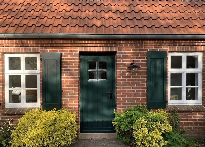 Ferienhaus With Garden Near Greetsiel Hinte